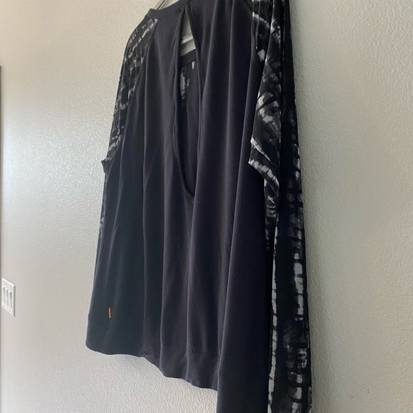 LUCY long sleeve top - Picture 11 of 11